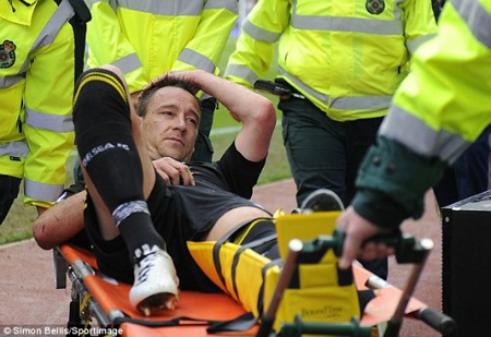 Terry đã dính chấn thương mắt cá trong trận đấu với Aston Villa