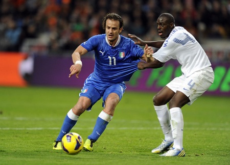 Italia và những phương án “không Balotelli” - 2 Gilardino sẽ được sử dụng trong vai trò tiền đạo cắm, thay thế Balotelli