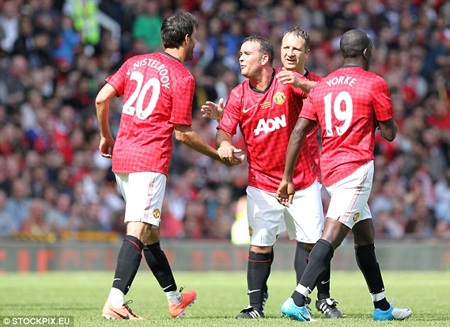 Những huyền thoại MU “phơi áo” trước Real Madrid - 15 Cặp tiền đạo Andy Cole - Dwight Yorke không thể “nổ súng”