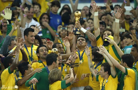 Chùm ảnh: Brazil ngất ngây trong men say chiến thắng - 5 Brazil đã lên ngôi vô địch Confed Cup một cách xứng đáng