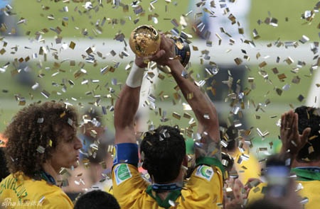 Chùm ảnh: Brazil ngất ngây trong men say chiến thắng - 6 Brazil đã lên ngôi vô địch Confed Cup một cách xứng đáng