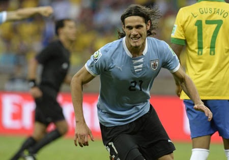 PSG đang “tấn công” mạnh mẽ Cavani