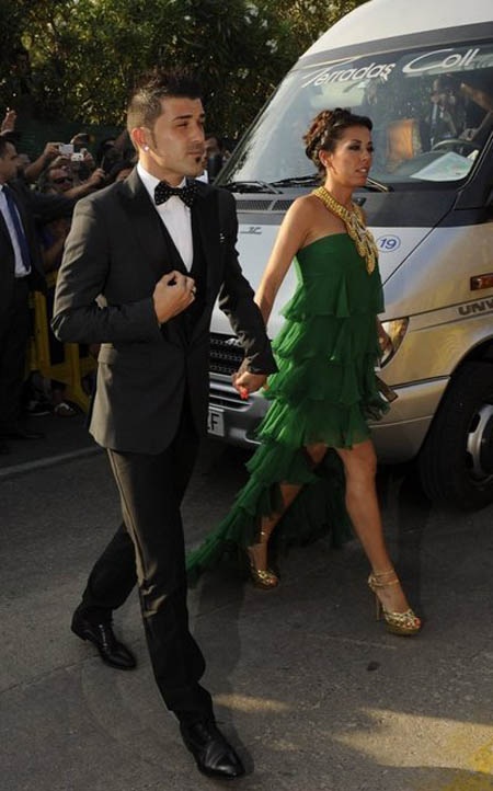 David Villa, cầu thủ vừa rời khỏi Barcelona không lâu, tới chia vui cùng Xavi