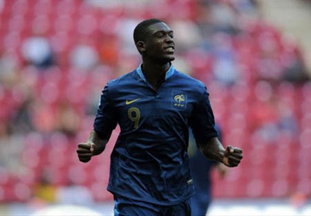 Yaya Sanogo là bản hợp đồng đầu tiên của Arsenal trong mùa Hè