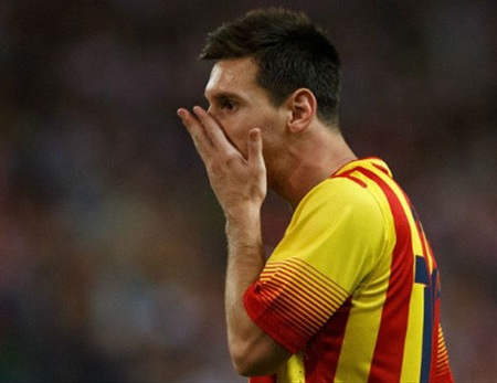 Messi vẫn bị gọi lên tuyển dù đang chấn thương