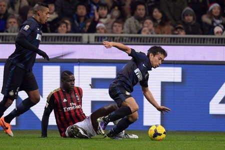 Palacio giật gót đẳng cấp, Inter vượt qua AC Milan - 1 Inter đã vượt qua AC Milan với tỷ số 1-0
