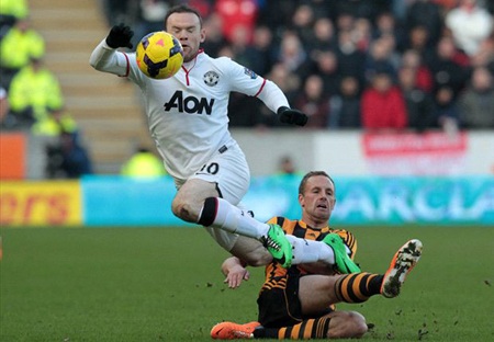 Lý do Rooney “mất tích” trong trận đấu với Norwich - 1 Rooney đã không thể góp mặt trong trận đấu với Norwich vì chấn thương