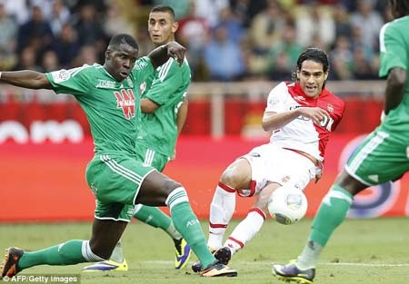 Chelsea sắp sở hữu Zouma