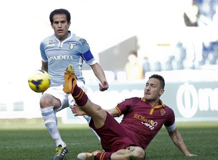 Roma chia điểm với Lazio, Juventus bị ngược dòng không tưởng - 1 Lazio và AS Roma đã chia điểm trong trận cầu không có bàn thắng