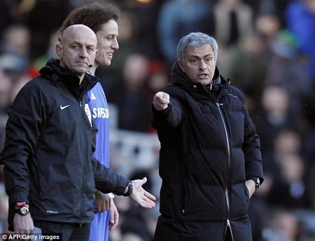 Cay cú vì bị nghe lén, Mourinho “nghỉ chơi” với truyền thông - 1 Mourinho cay cú Canal + vì bị nghe lén