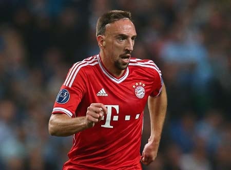 Ribery chính thức lỡ hẹn ở đại chiến với Arsenal - 1 Ribery không kịp bình phục để tham dự trận lượt đi với Arsenal