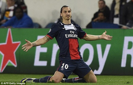 Vượt qua Chelsea, PSG trả giá đắt bằng chấn thương của Ibra - 1 Ibrahimovic
không thể góp mặt trong trận lượt về vì chấn thương