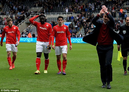 Ở lượt đấu đêm qua, Premier League đã chia tay Cardiff City và Fulham