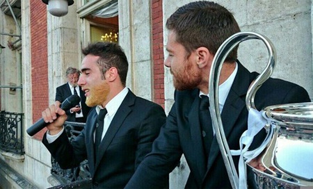Modric “xuống tóc”, Carvajal nhuộm râu mừng Decima - 2 Carvajal