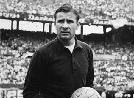 Những thủ môn vĩ đại nhất lịch sử World Cup - 1 “Nhện đen”
Lev Yashin được bầu là thủ môn xuấtȠsắc nhất lịch sử World Cup
