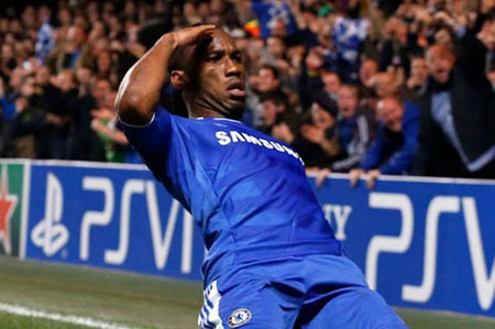 Drogba trên đường trở về Chelsea