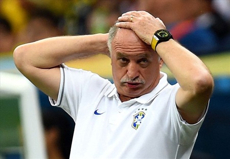 HLV Scolari chính thức từ chức ở tuyển Brazil - 1 HLV Scolari
đã chính thức xin từ chức