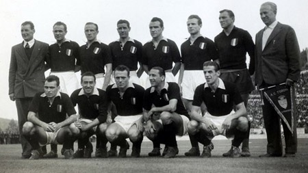 Những vụ tai nạn máy bay thảm khốc trong lịch sử bóng đá - 1 Thế hệ vàng của Torino đã qua đời sau thảm họa máy bay