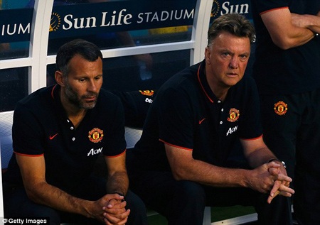 HLV Van Gaal mang lᶡi sức sống mới cho MU