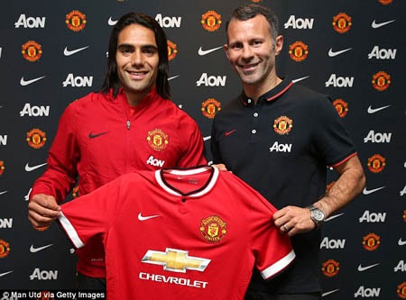 Falcao cập bến MU trong sự kỳ vọng lớn