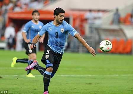 Luis Suarez chói sáng trong ngày trở lại tuyển Uruguay - 1 Luis Suarez
có trận đấu xuất sắc trong ngày trở lại ĐTQG