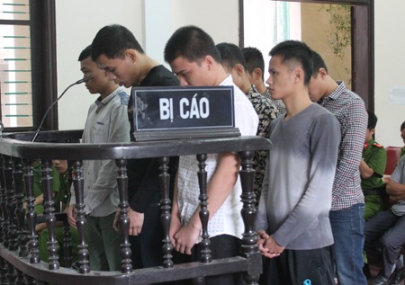 Mâu thuẫn với con, chém chết bố - 1 Các bị cáo trong phiên tòa sơ thẩm.