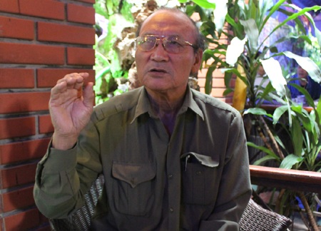 Chuyện thầy giáo đi tìm mộ đồng đội - 1 Chuyện thầy giáo đi tìm mộ đồng đội