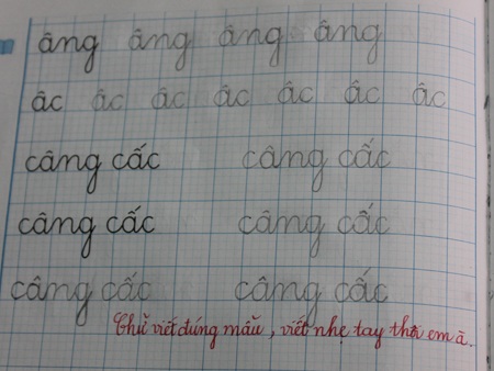 Thực hiện Thông tư 30, giáo viên phải... tập viết chữ đẹp - 4 Toàn thể giáo viên, dù mới vào nghề hay công tác lâu năm đều phải trải qua cuộc thi bắt buộc này.