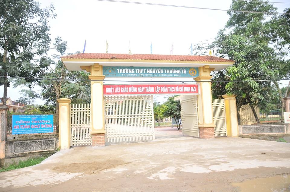 Bị kỷ luật vẫn được đề bạt làm hiệu trưởng - 1 Trường THPT Nguyễn Trường Tộ - nơi ông Nguyễn Văn Khoa mới được bổ nhiệm làm Hiệu trưởng.