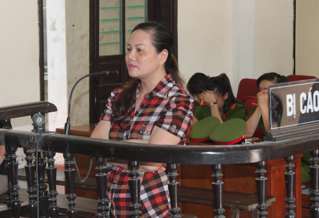 Mua trứng vịt, đậu nành về… nấu thuốc phiện - 1 Bị cáo Phan Thị Đại tại phiên tòa.