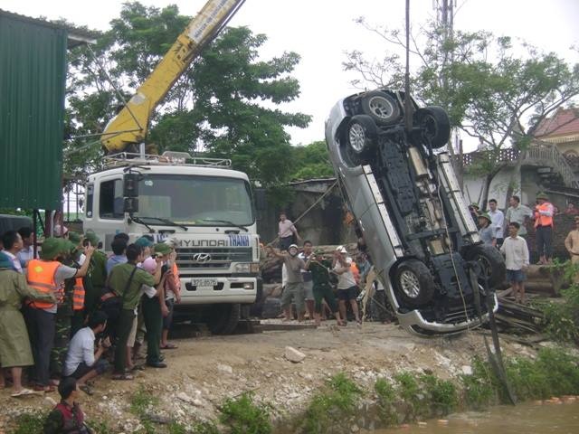 Dọc đường tác nghiệp và những câu chuyện cười ra nước mắt - 1 Dọc đường tác nghiệp và những câu chuyện cười ra nước mắt