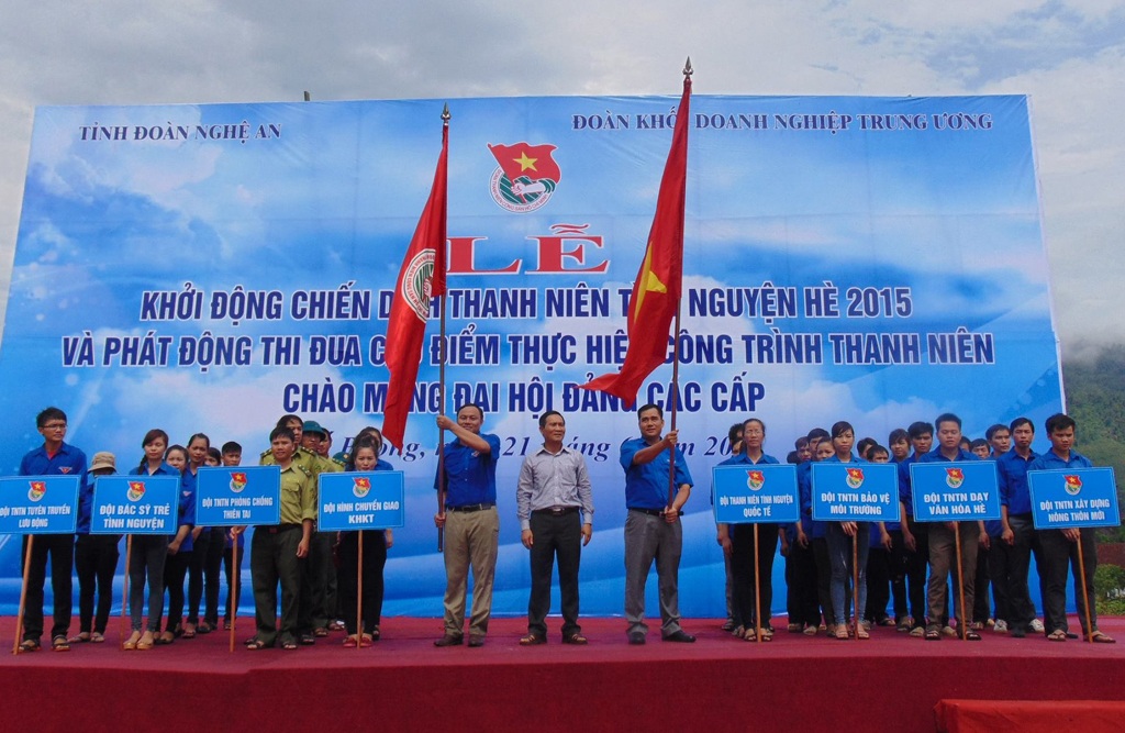Khởi động chiến dịch thanh niên tình nguyện Hè 2015 - 1 Lễ khởi động chiến dịch thanh niên tình nguyện Hè 2015 của Tỉnh đoàn Nghệ An.