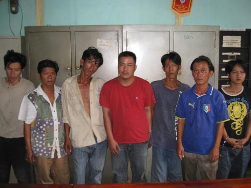 Phá băng trộm cắp phụ tùng ô tô  - 1