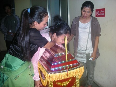 Lại một sinh linh nhỏ bé nữa ra đi… - 1