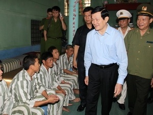 Chủ tịch nước thăm, kiểm tra Trại giam Phú Sơn 4 - 1