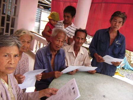 271 hộ dân kiện đòi Sonadezi bồi thường hơn 18 tỉ đồng - 1 271 hộ dân kiện đòi Sonadezi bồi thường hơn 18 tỉ đồng - 1