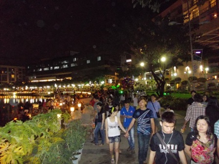 Khai mạc Hội chợ Hoa Xuân Phú Mỹ Hưng 2012 - 2 Khai mạc Hội chợ Hoa Xuân Phú Mỹ Hưng 2012 - 2