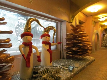 Không khí Giáng sinh tràn ngập phố phường