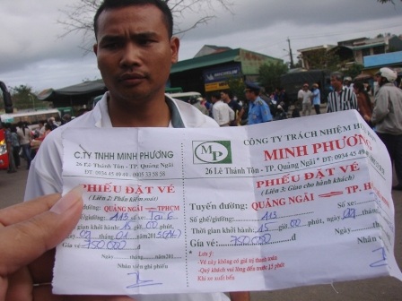 Vé ghi 15h00 khởi hành nhưng đến 18h00 vẫn chưa có xe