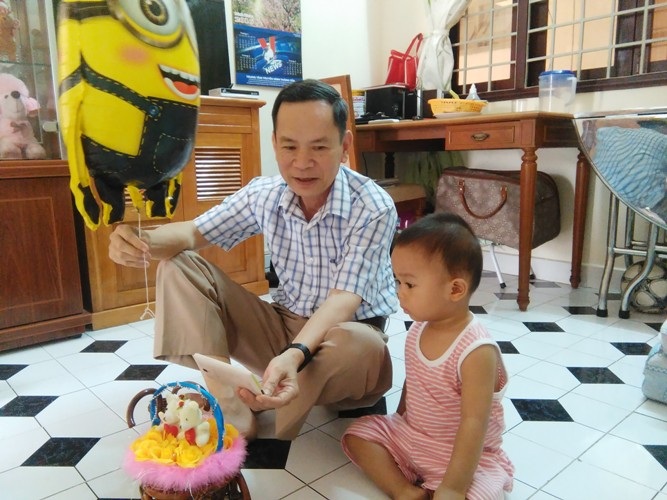 Sài Gòn ăn Tết... ngược - 2 Ông Hồ Ngọc Mùi và cháu