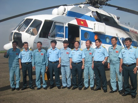 Điều trực thăng ra Trường Sa cấp cứu một ngư dân bị suy hô hấp