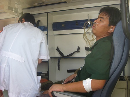 Bệnh nhân được chuyển đến bệnh viện bằng trực thăng