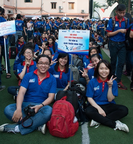 Hơn 9.000 sinh viên ra quân tiếp sức mùa thi năm 2015 - 2 Sự hào hứng hiển hiện rõ trên gương mặt các sinh viên tình nguyện
