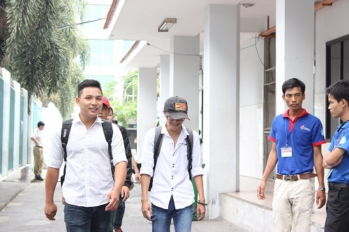 Thí sinh thi ở TPHCM sáng nay (ảnh Xuân Duy)