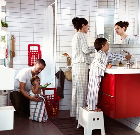 Chăm sóc cá nhân: đừng tự giết mình vì những thói quen cũ - 1 Trong phòng tắm là lúc mỗi người quan tâm nhất với bản thân mình,