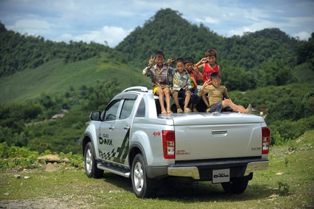 Bắt nhịp rất nhanh với xu thế này, Isuzu D-MAX 2015 mới có sự cải tiến lớn 