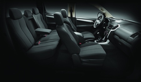 Bắt nhịp rất nhanh với xu thế này, Isuzu D-MAX 2015 mới có sự cải tiến lớn 