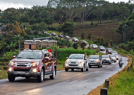 Bắt nhịp rất nhanh với xu thế này, Isuzu D-MAX 2015 mới có sự cải tiến lớn 