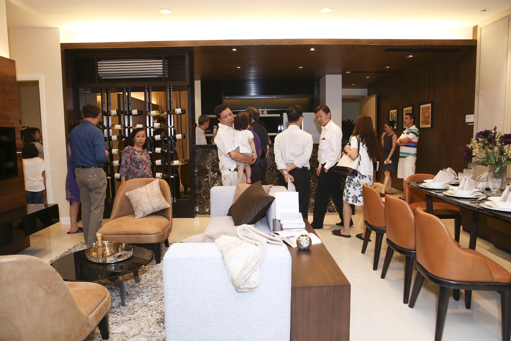 Dự án Estella Heights được khách hàng đón nhận tích cực - 4 Khách hàng tham quan Estella Heights tại buổi mở bán dự án