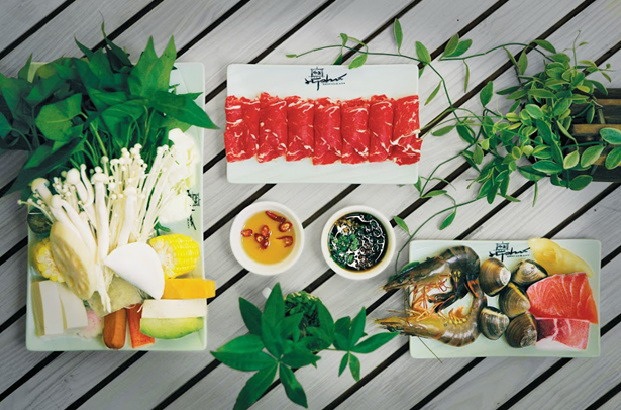 Lẩu Sỹ Phú - Vị Tết đoàn viên! - 3 Kính chúc Quý khách hàng một năm mới thịnh vượng, tràn đầy năng lượng và đam mê.